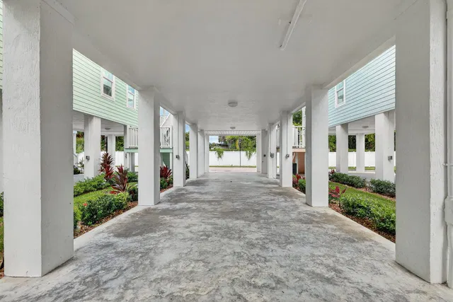 Residence photo 23