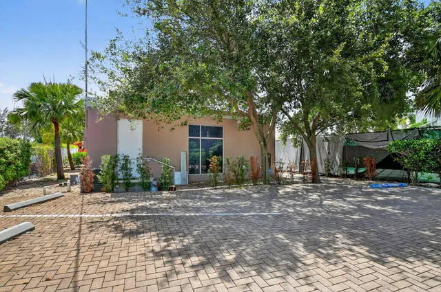 Residence photo 35