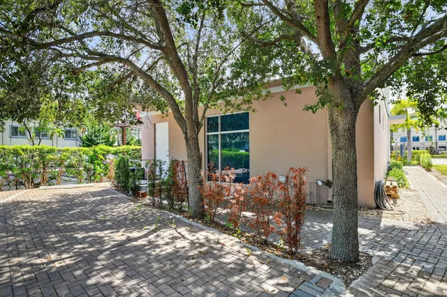 Residence photo 36