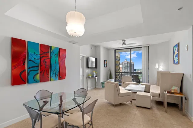 One City Plaza Unit 1417 photo 3
