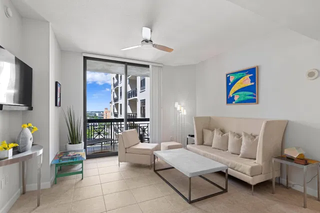 One City Plaza Unit 1417 photo 4