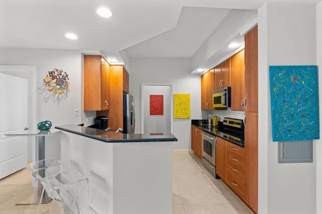 One City Plaza Unit 1417 photo 8