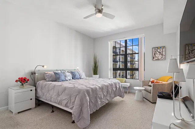 One City Plaza Unit 1417 photo 9