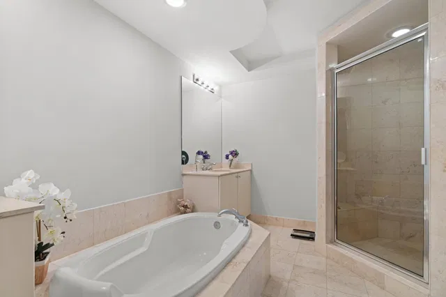 One City Plaza Unit 1417 photo 14