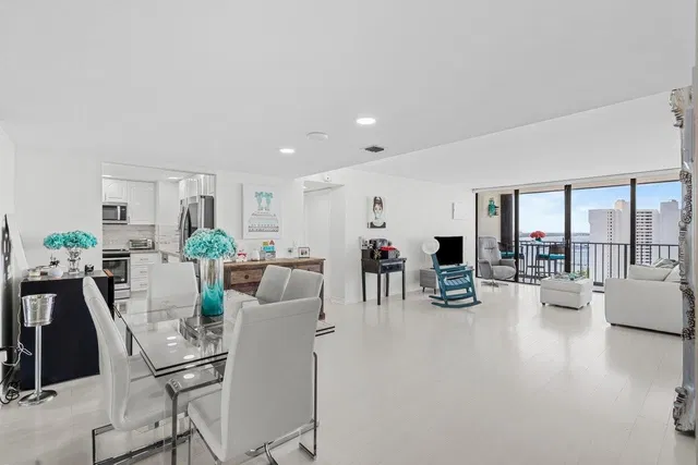 Palm Beach House Unit 2004 photo 2