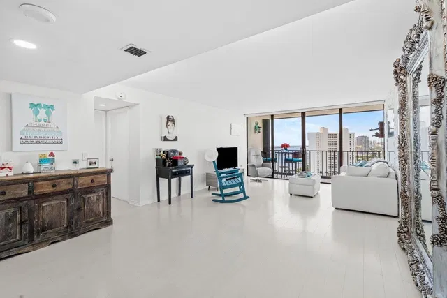Palm Beach House Unit 2004 photo 13