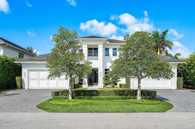 Royal Palm Yacht and Country Club Residence photo 4