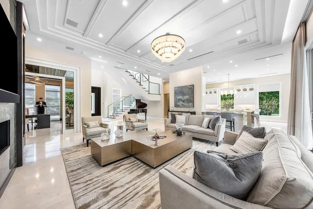 Royal Palm Yacht and Country Club Residence photo 12