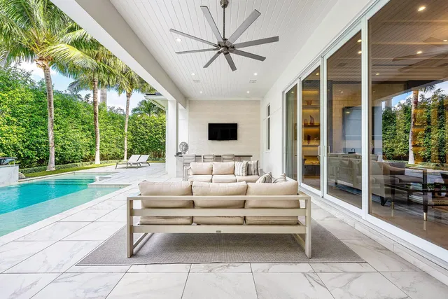 Royal Palm Yacht and Country Club Residence photo 24