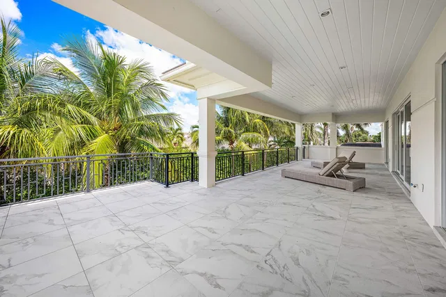 Royal Palm Yacht and Country Club Residence photo 45