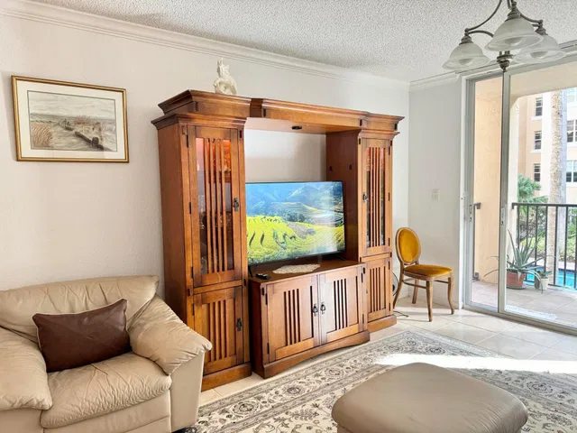 Flagler Pointe Unit 233 photo 6