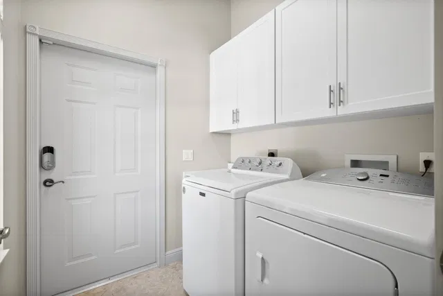 Residence photo 57