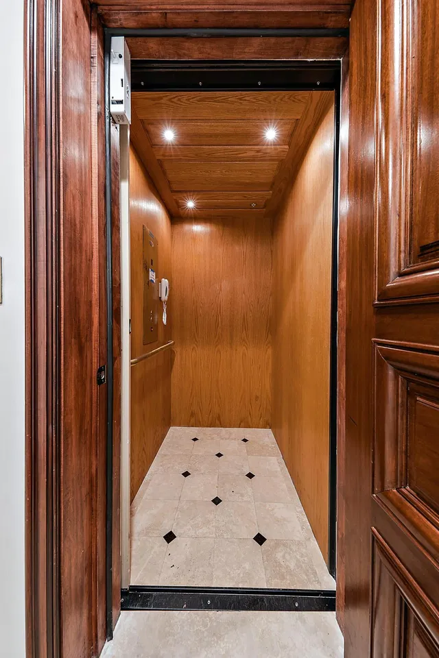  Residence photo 60