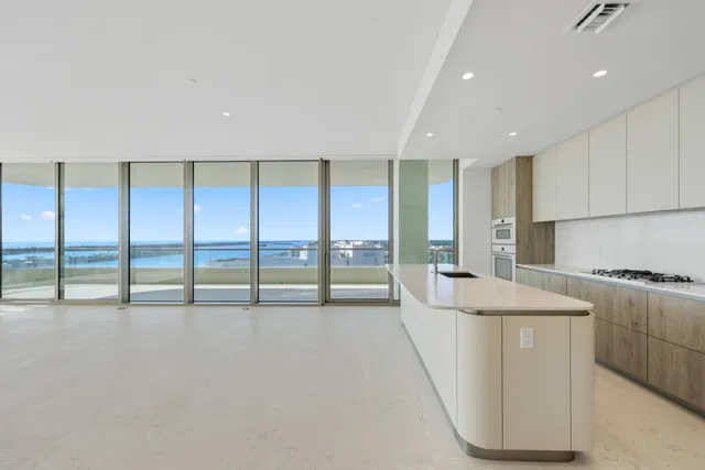 La Clara Palm Beach Unit 1803 photo 4