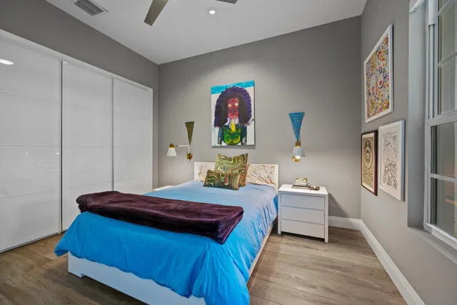 Shady Oaks Residence photo 17