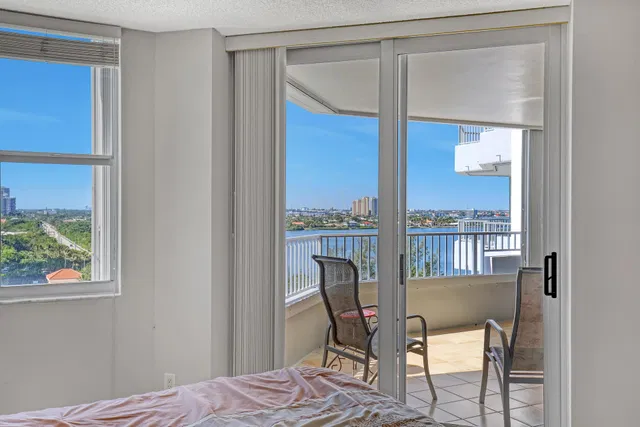 Corniche Singer Island Unit 904 photo 10