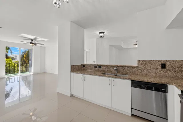 Pineapple Grove Village Condominiums Unit 2303 photo 19