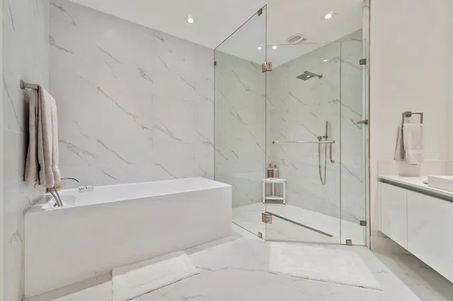 Amrit Ocean Resort & Residences Unit H1603 photo 7