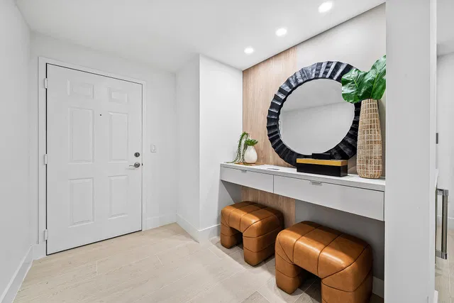 The Strand Unit 806 photo 5