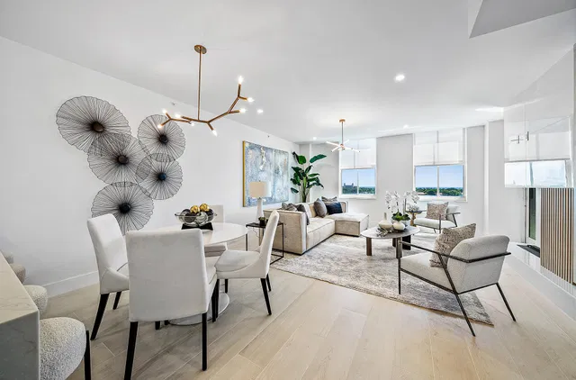 The Strand Unit 806 photo 20