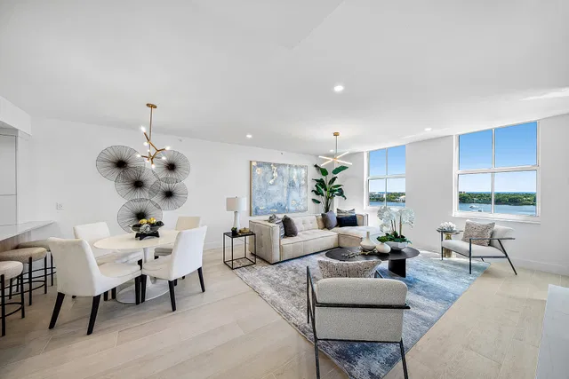 The Strand Unit 806 photo 24