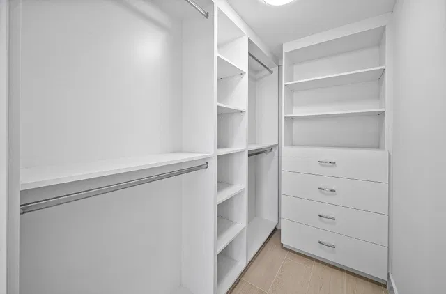 The Strand Unit 806 photo 42