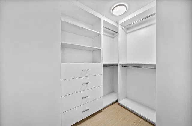 The Strand Unit 806 photo 46