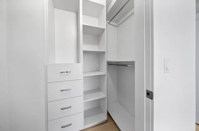 The Strand Unit 806 photo 51
