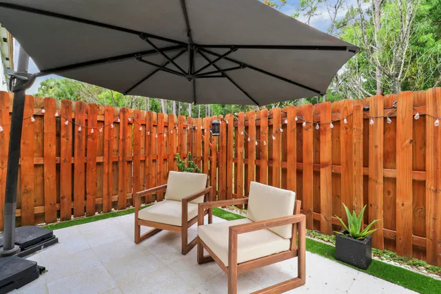  Residence photo 23