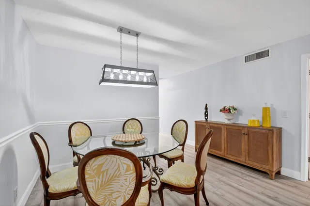Unit 103 photo 10