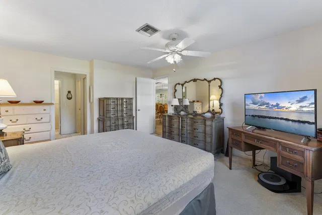 Unit 202 photo 20