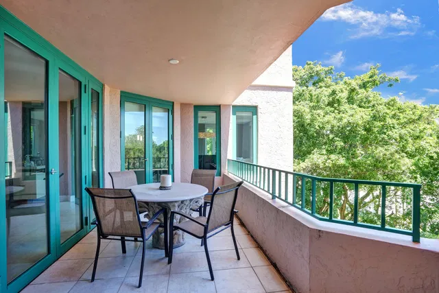Mizner Court Unit 406 photo 20