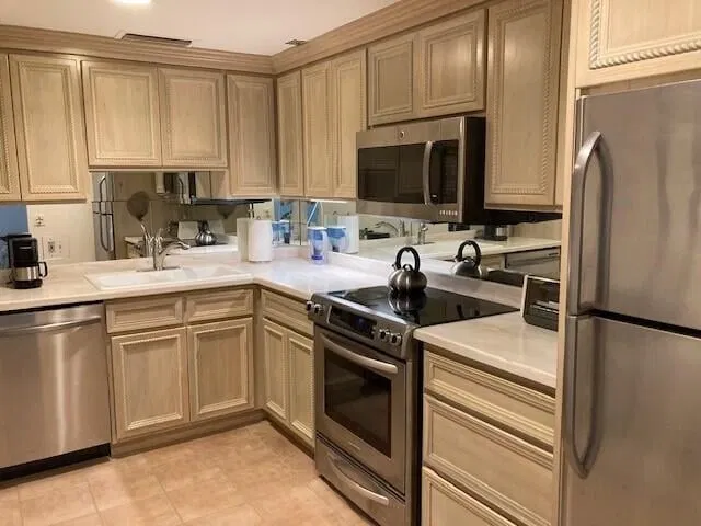 Island House Condos Unit 2D photo 6