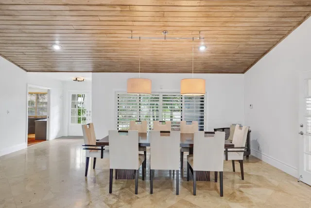 Boca Bath & Tennis Residence photo 7
