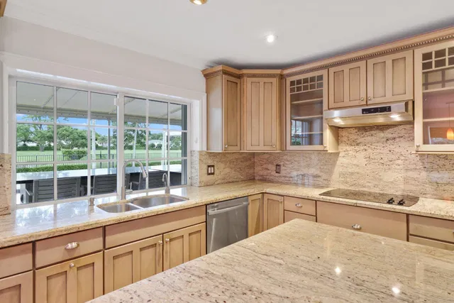 Boca Bath & Tennis Residence photo 15