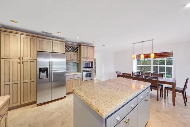 Boca Bath & Tennis Residence photo 17