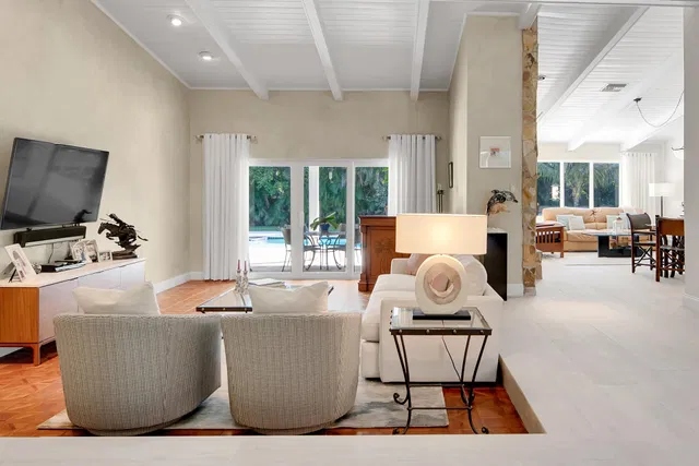 Boca Bath & Tennis Residence photo 6