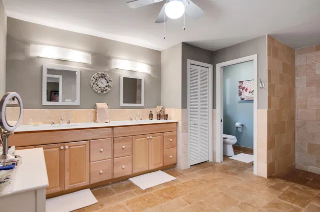 Boca Bath & Tennis Residence photo 27