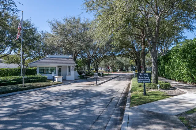 Boca Bath & Tennis Residence photo 44