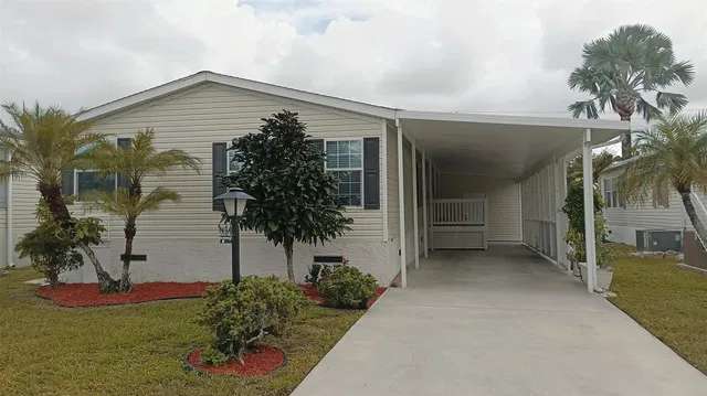 Residence photo 2