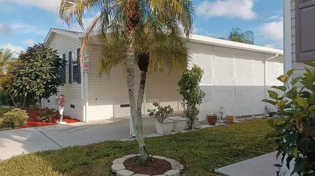 Residence photo 3