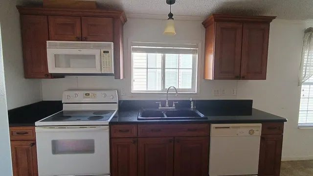 Residence photo 17