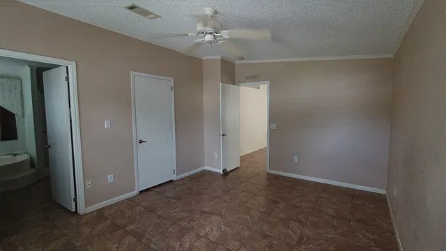 Residence photo 26