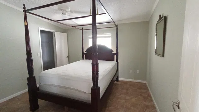 Residence photo 32