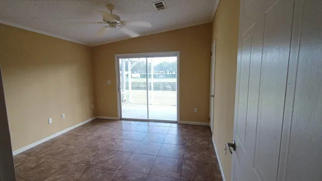 Residence photo 33