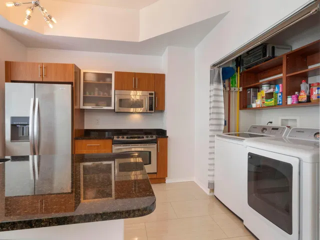 The Prado Unit 457 photo 12