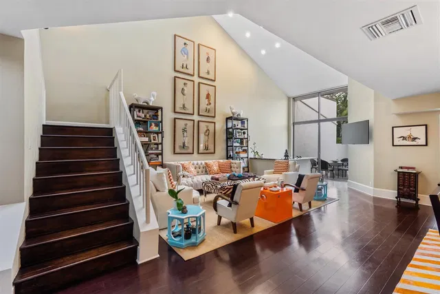Windsor Way Residence photo 10