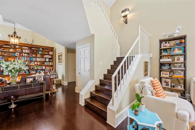 Windsor Way Residence photo 26