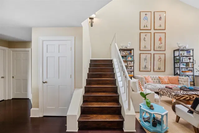 Windsor Way Residence photo 27