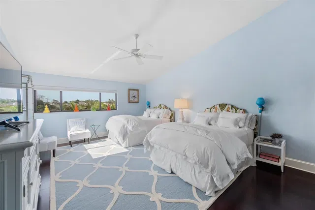 Windsor Way Residence photo 29